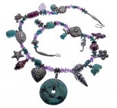 ETHNIC FOLKLORE NECKLACEAn int
