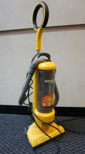 EUREKA OPTIMA UPRIGHT VACUUMEu