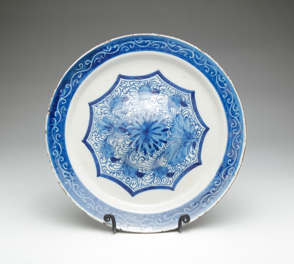 EUROPEAN DELFT CHARGER.