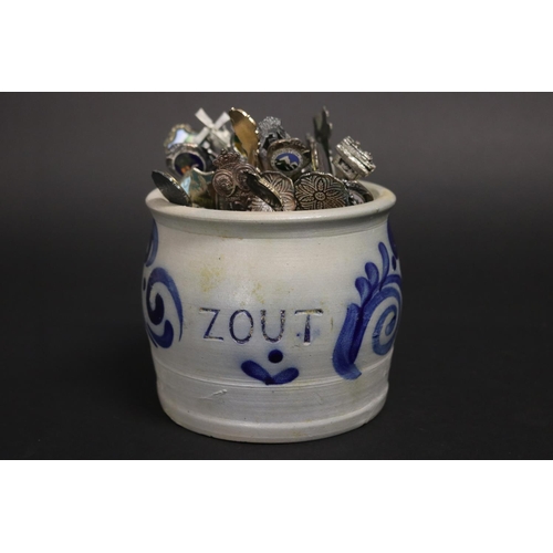 European glazed pot "Zout" with a