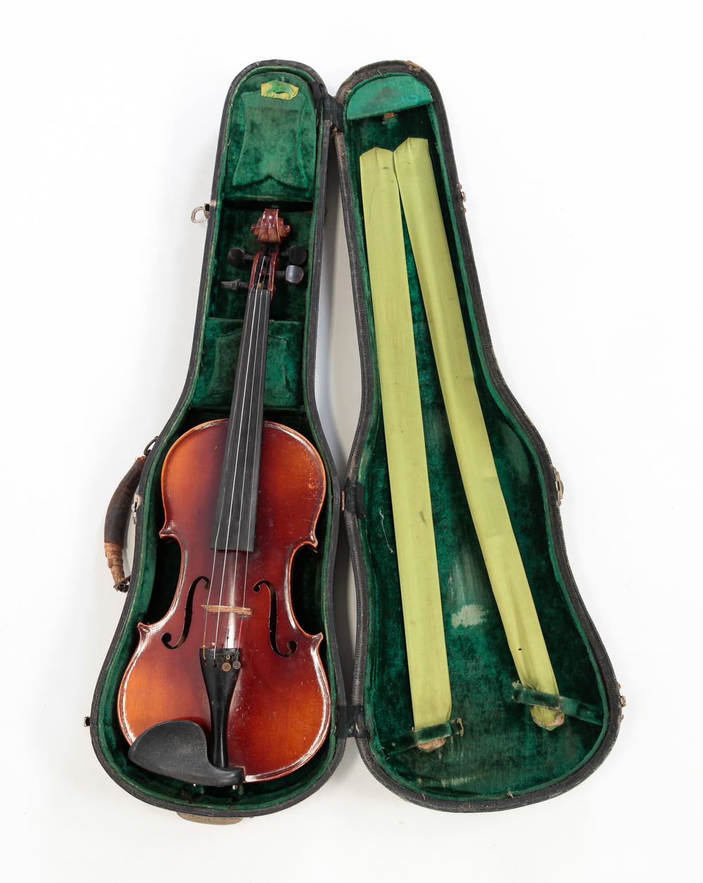 EUROPEAN VIOLIN. Circa 1900. 