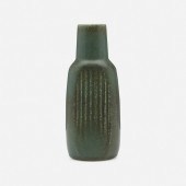 Eva Stæhr-Nielsen. Vase. c. 19