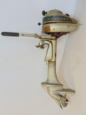 EVINRUDE VINTAGE OUTBOARD ENGI