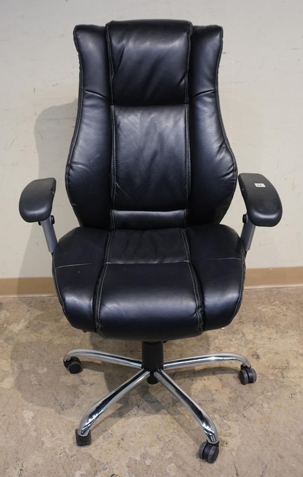 EXECUTIVE SWIVEL OFFICE