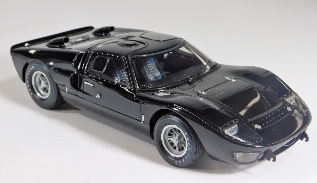 EXOTO RACING LEGENDS 1962 FORD GT40