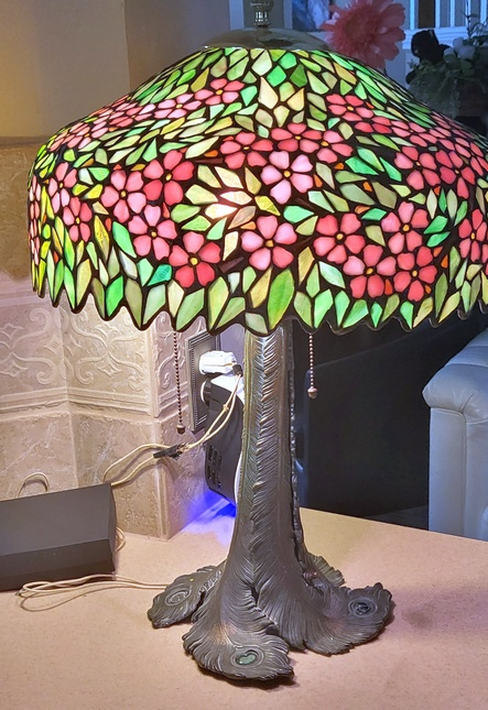 8 TIFFANY LAMP