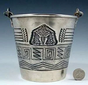 CENTRAL AMERICAN FINE SILVER ICE BUCKET. Unknown makers hallmark