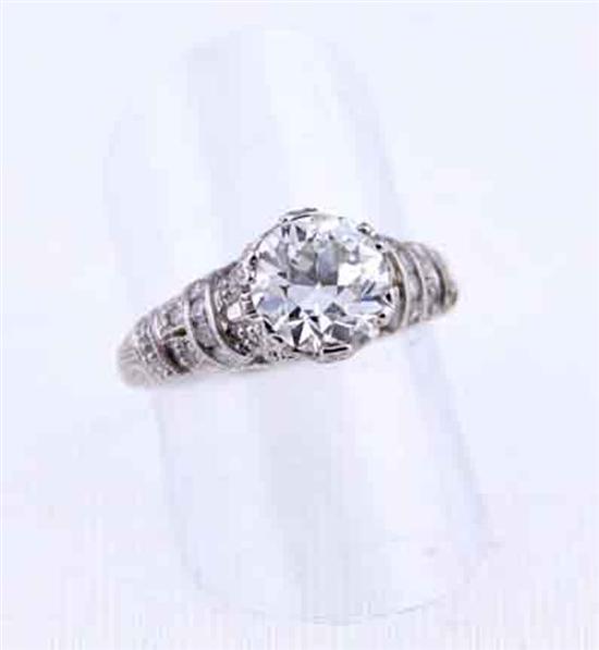 Exquisite diamond and platinum ring