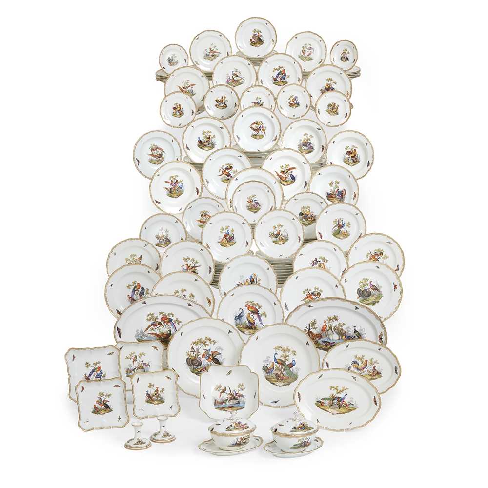 EXTENSIVE MEISSEN DINNER SERVICE