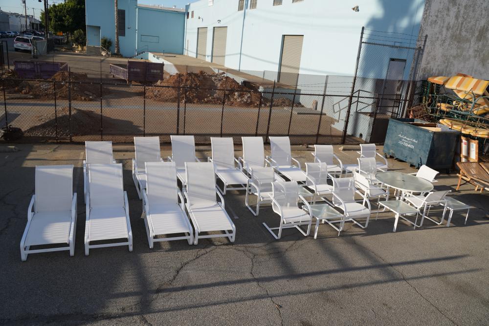 EXTENSIVE SET OF BROWN-JORDAN PATIO