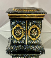 FABULOUS FRENCH JEWELRY CABINE