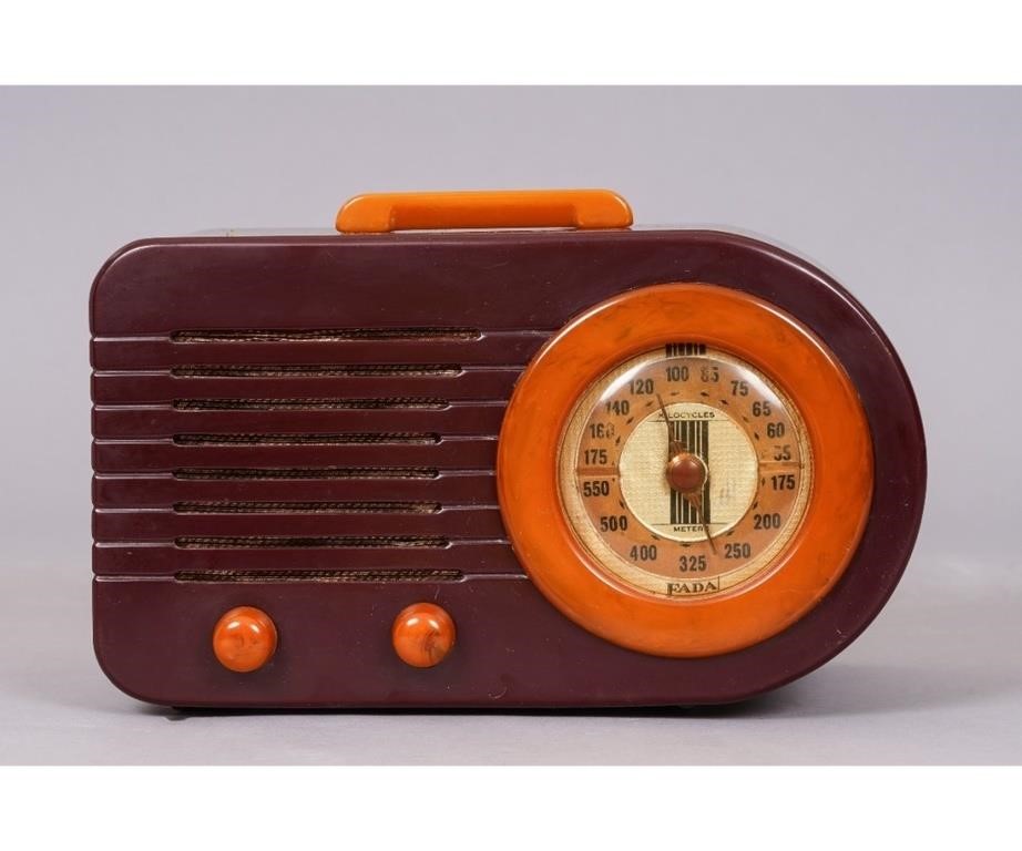 Fada 1000 "Bullet" catalin radio,