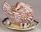 FAIENCE CHICKEN AND CHICKS TUR