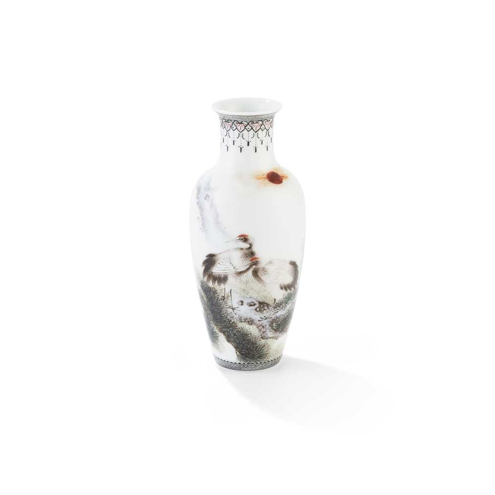 FAMILLE ROSE 'CRANE' VASE DATED