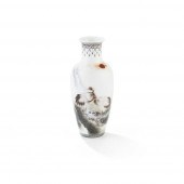 FAMILLE ROSE 'CRANE' VASE
DATE