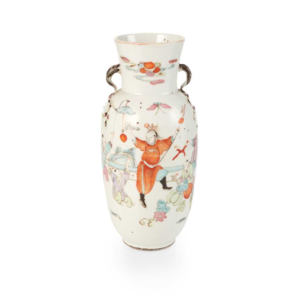 FAMILLE ROSE HANDLED VASE QING