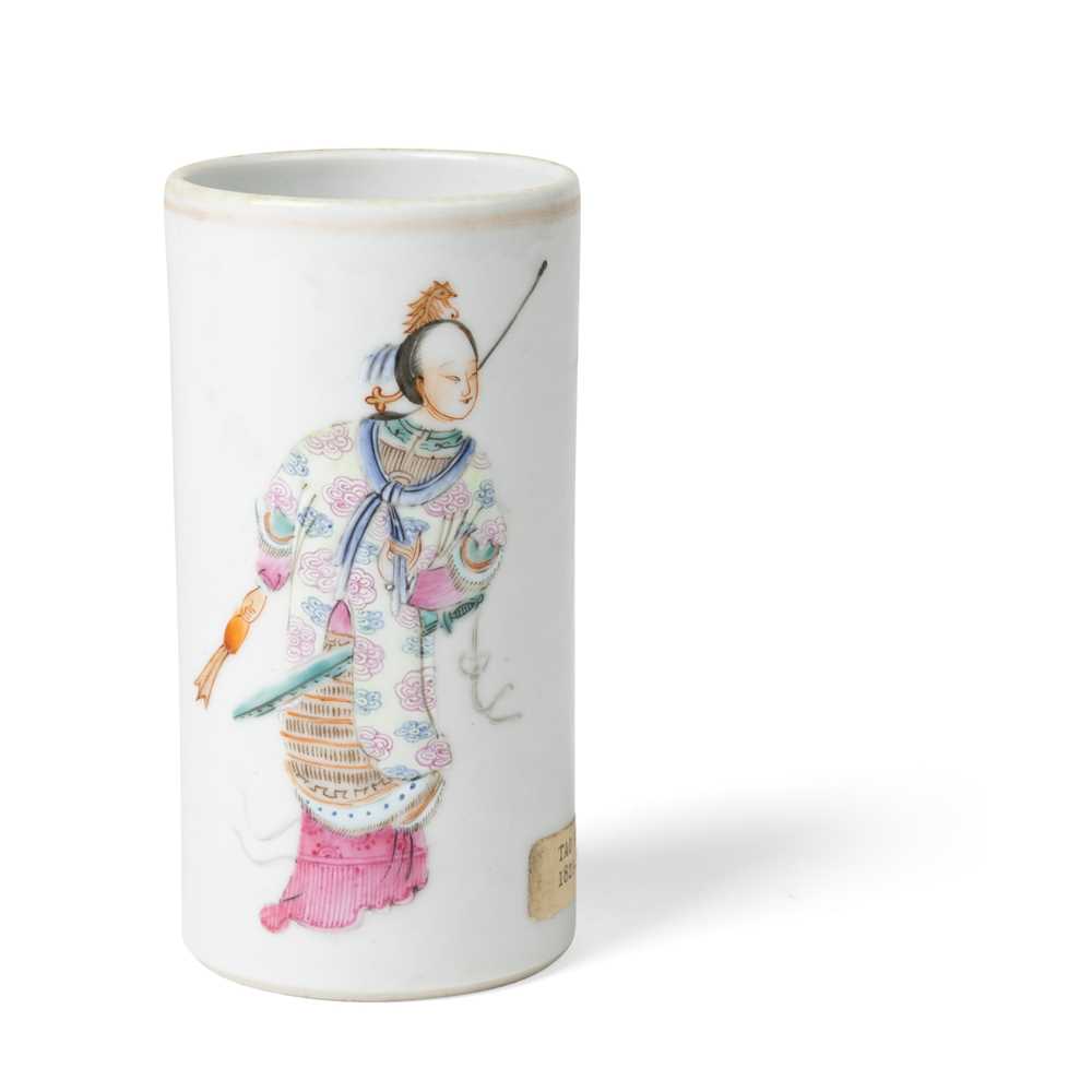 FAMILLE ROSE INSCRIBED 'WUSHUANGPU'