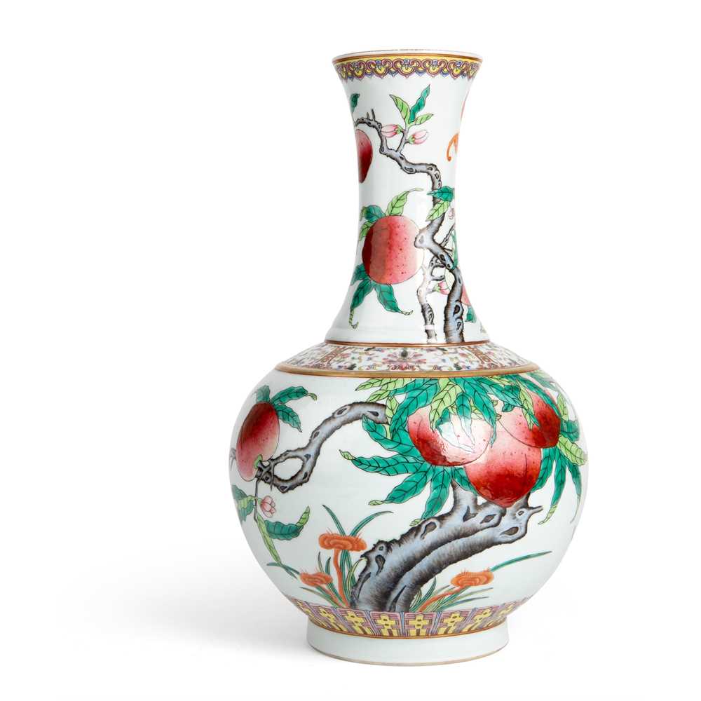 FAMILLE ROSE 'PEACH' VASE QING