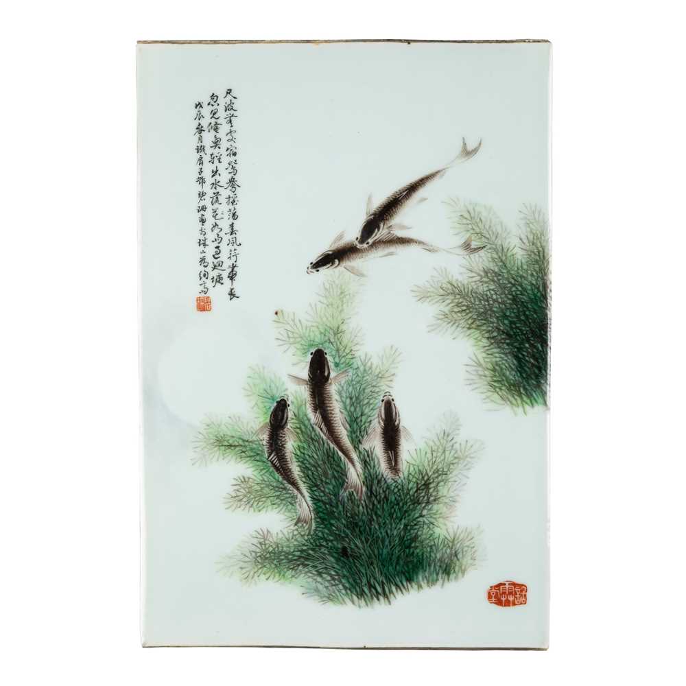 FAMILLE ROSE PORCELAIN PLAQUE