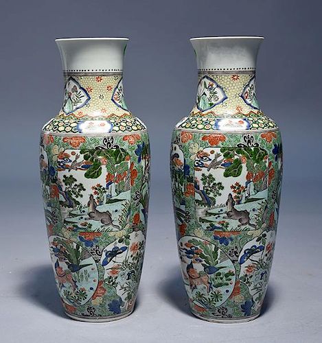 FAMILLE VERTE VASESFine pair Qing