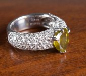 FANCY GREEN DIAMOND AND PLATIN