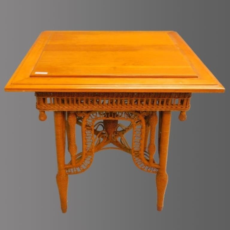 FANCY VICTORIAN WICKER PARLOR