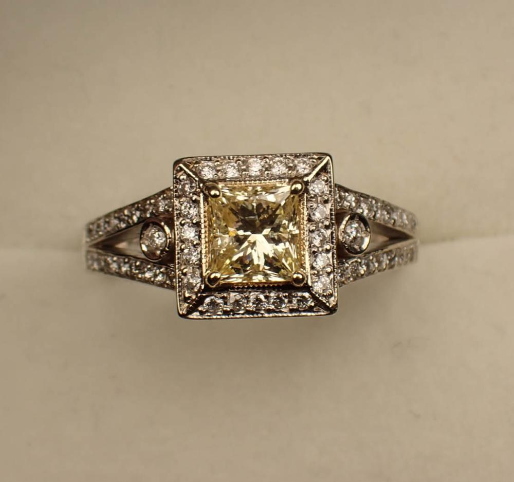 FANCY YELLOW DIAMOND AND EIGHTEEN