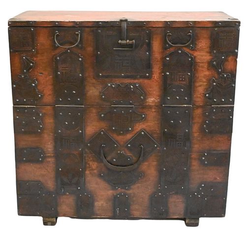 FAR EASTERN CABINET/CHESTFar