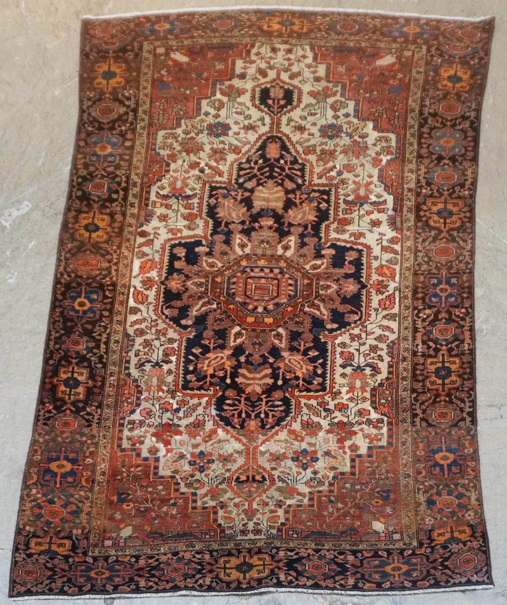 FARAHAN SAROUK RUG 6 FT 5 IN X 4