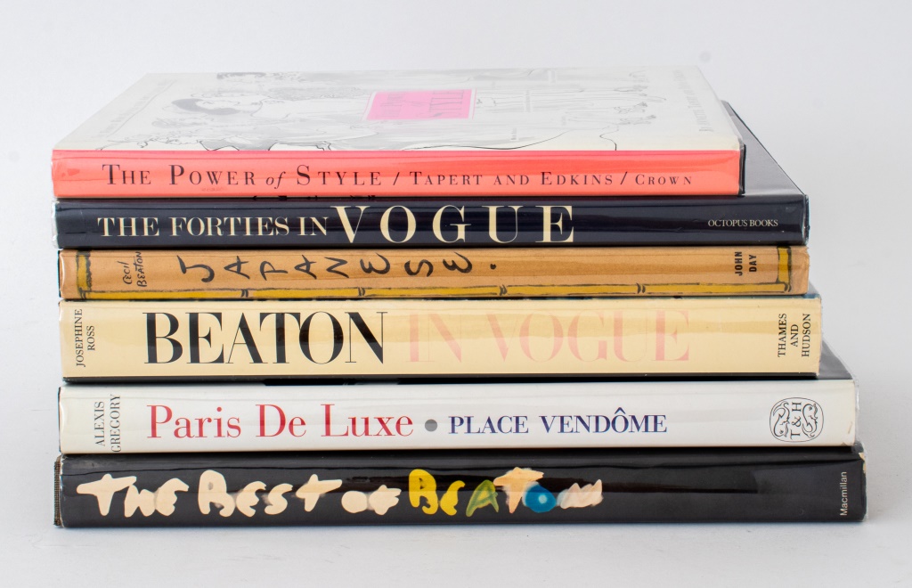 FASHION AND LIFESTYLE REFERENCE
