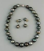 FAUX PEARL NECKLACE AND EARRIN
