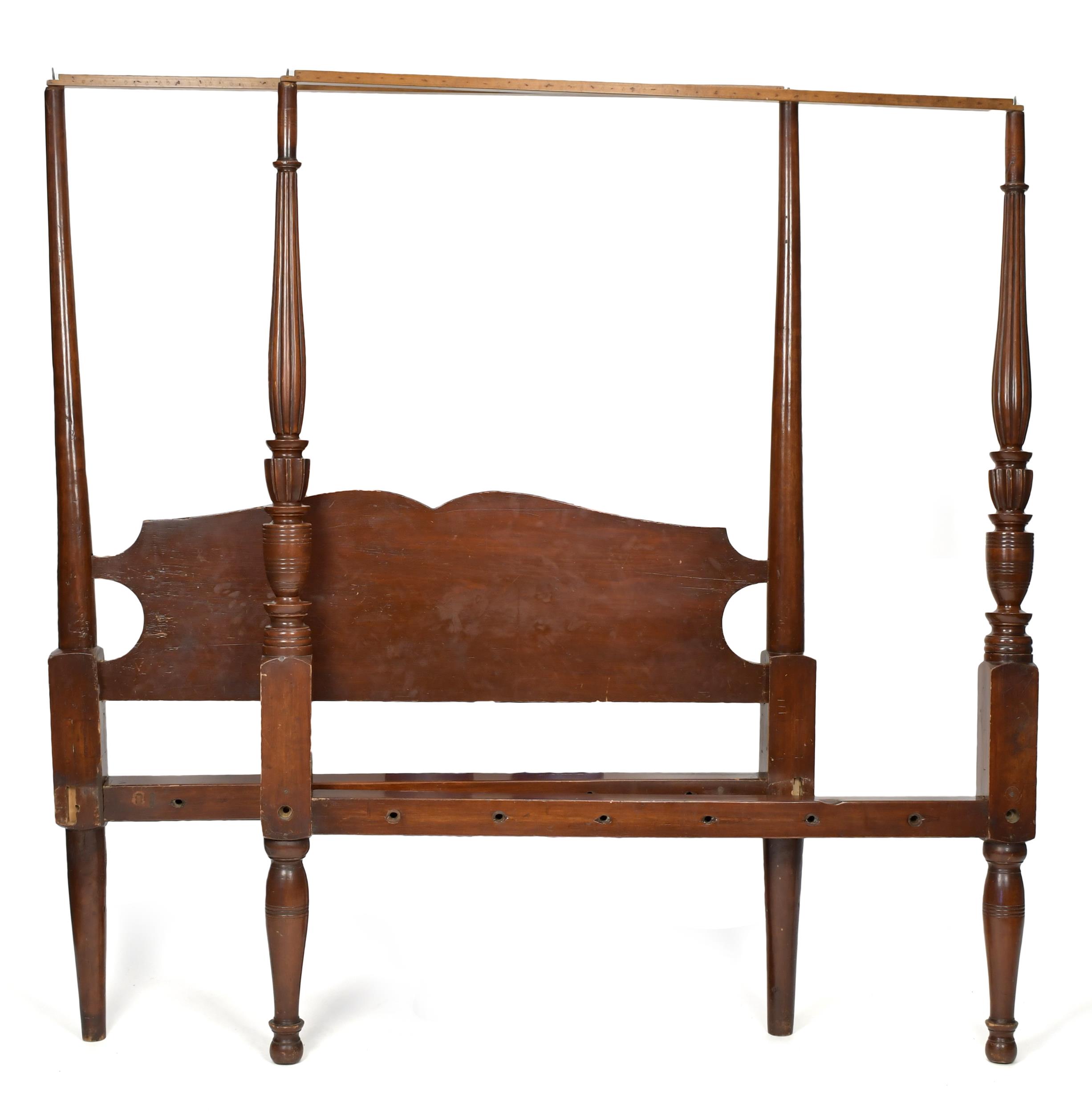 FEDERAL CARVED CANOPY BED CA. 1820.
