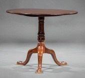 FEDERAL CARVED MAHOGANY TILT-T