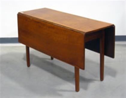 Federal cherry drop leaf table   