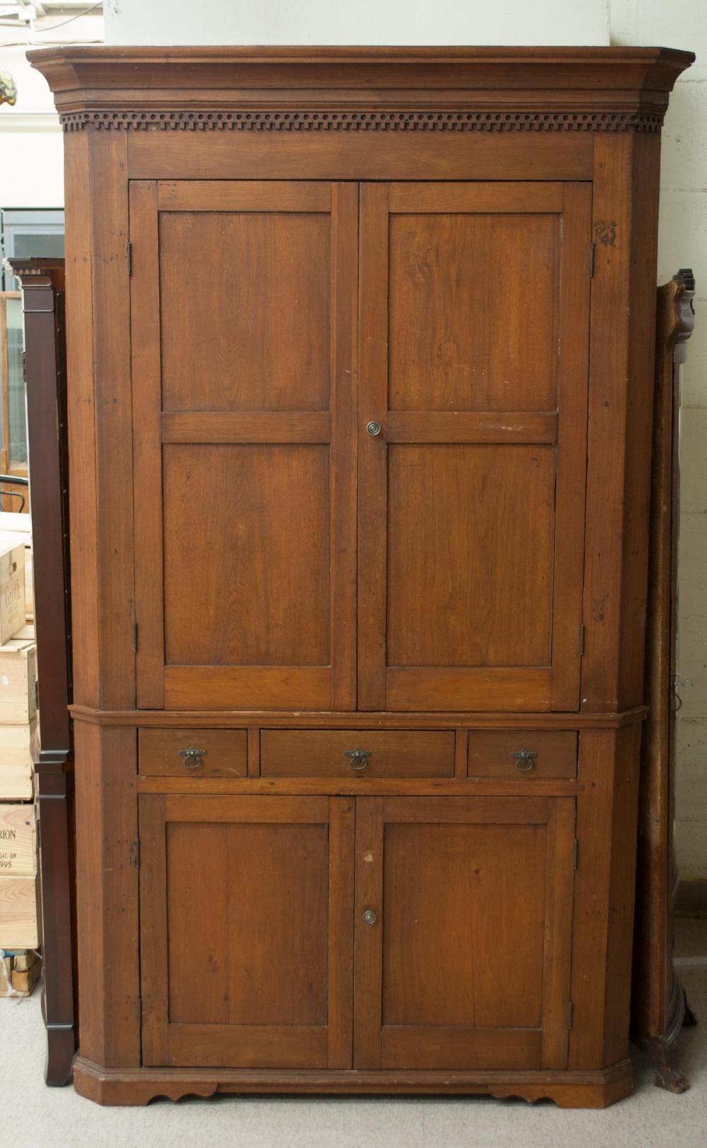FEDERAL COUNTRY WALNUT CORNER