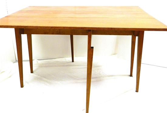 Federal dining table  early 19th C.