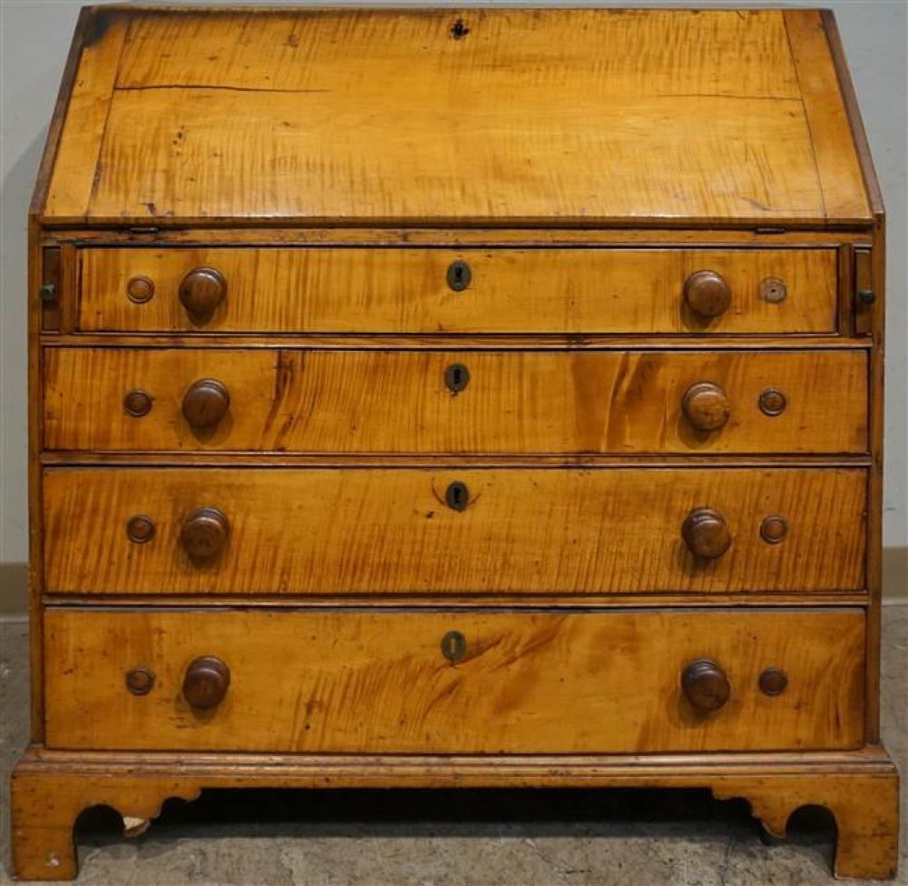 FEDERAL FIGURED MAPLE SLANT-FRONT