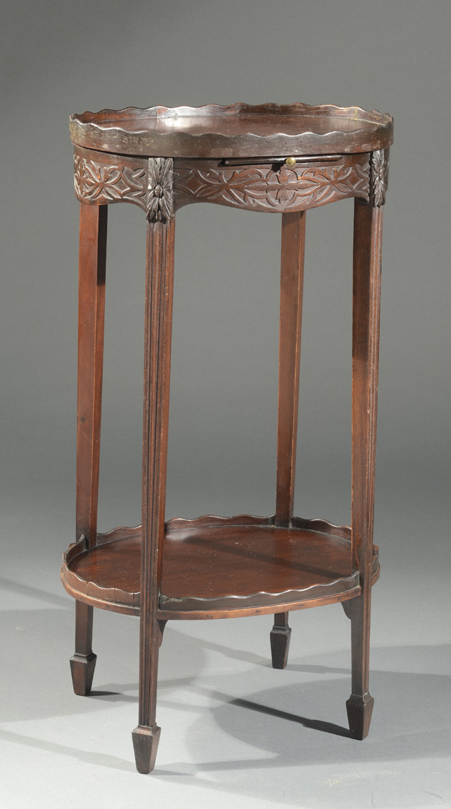 FEDERAL MAHOGANY CANDLE TABLE