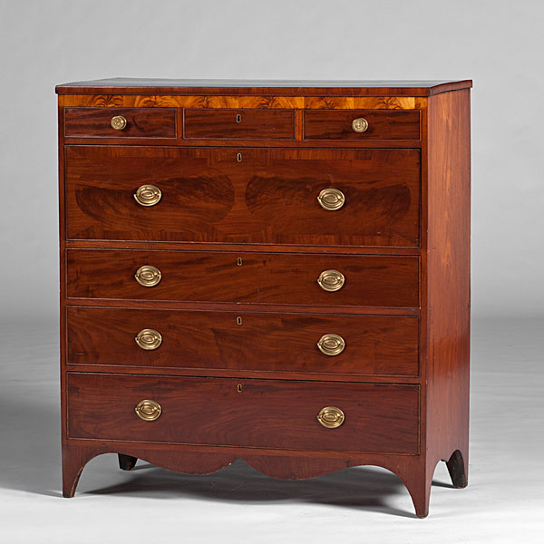 Federal Mahogany Chest of Drawers