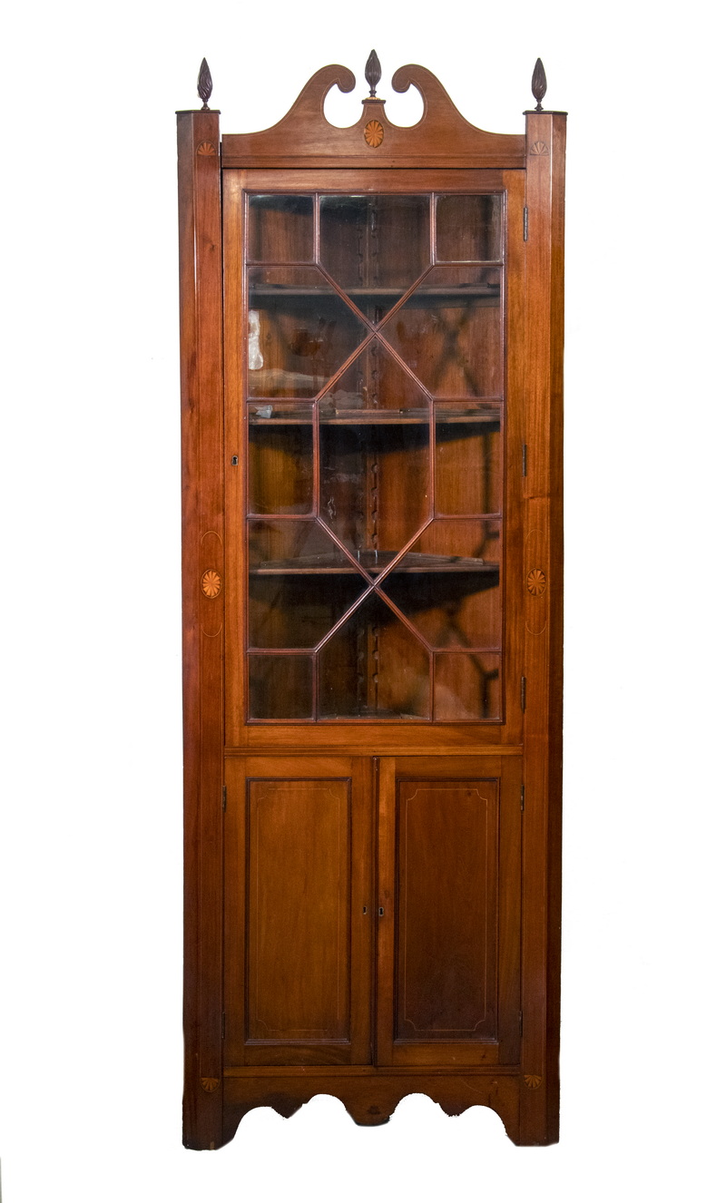 FEDERAL MAHOGANY CORNER CABINET
