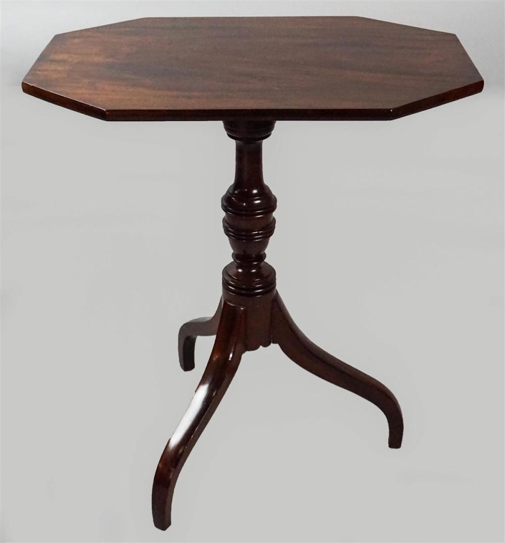FEDERAL MAHOGANY TILT TOP