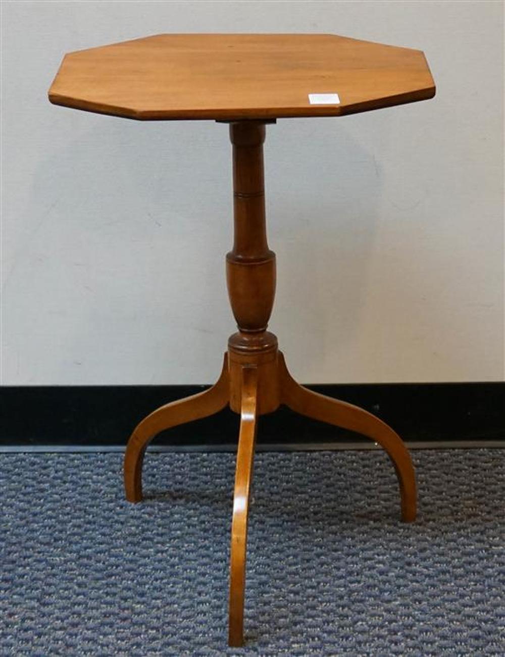 FEDERAL MAPLE CANDLESTAND, H: 28;