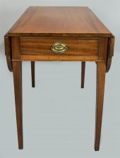 FEDERAL PEMBROKE MAHOGANY TABL