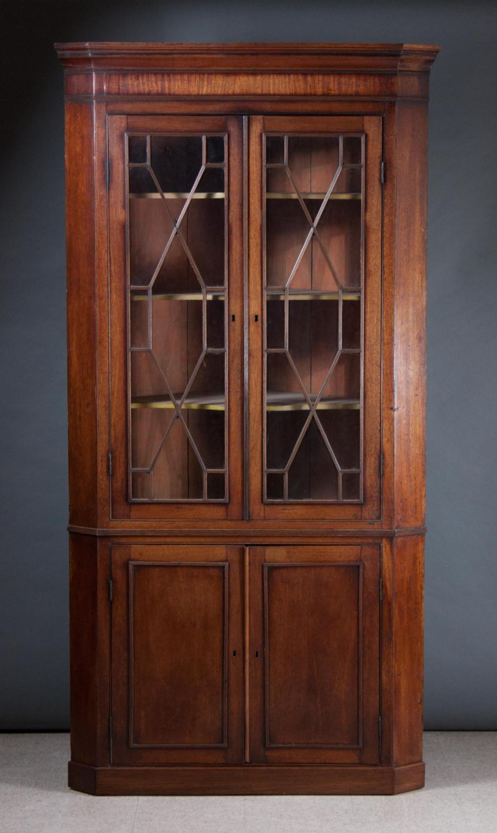 FEDERAL PERIOD MAHOGANY CORNER