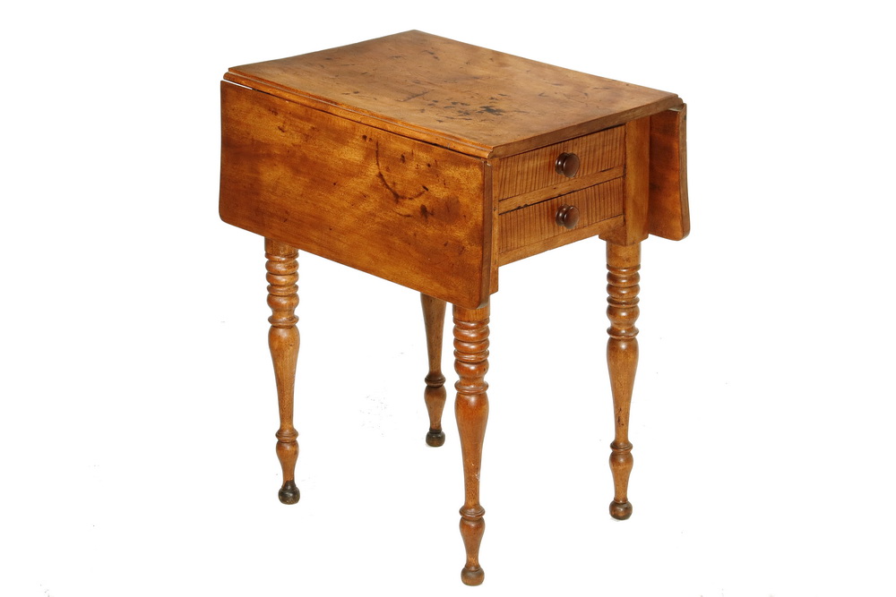 FEDERAL PERIOD MAPLE WORK STAND