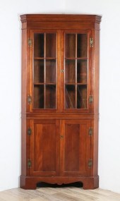 FEDERAL STYLE CORNER CABINETFe