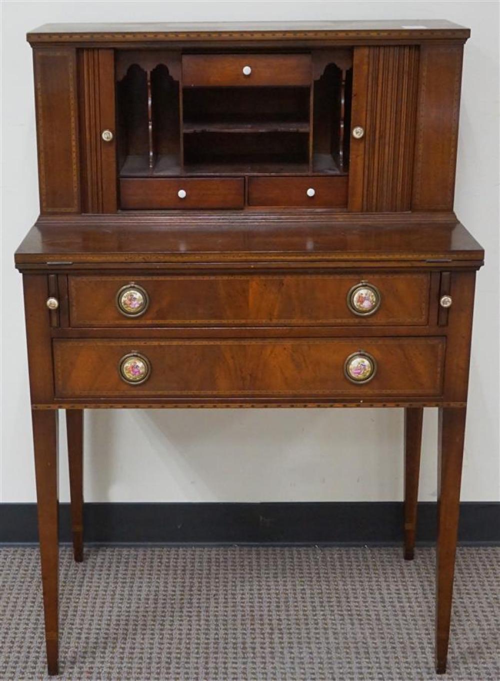 FEDERAL STYLE INLAID MAHOGANY