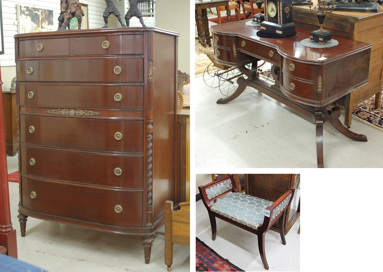 FEDERAL STYLE MAHOGANY BEDROOM