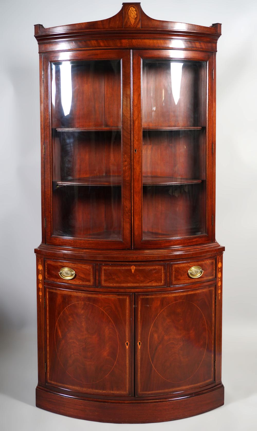 FEDERAL STYLE MAHOGANY BOWFRONT