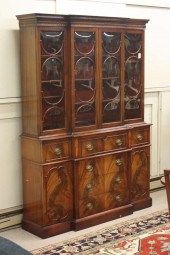 FEDERAL STYLE MAHOGANY BREAKFR